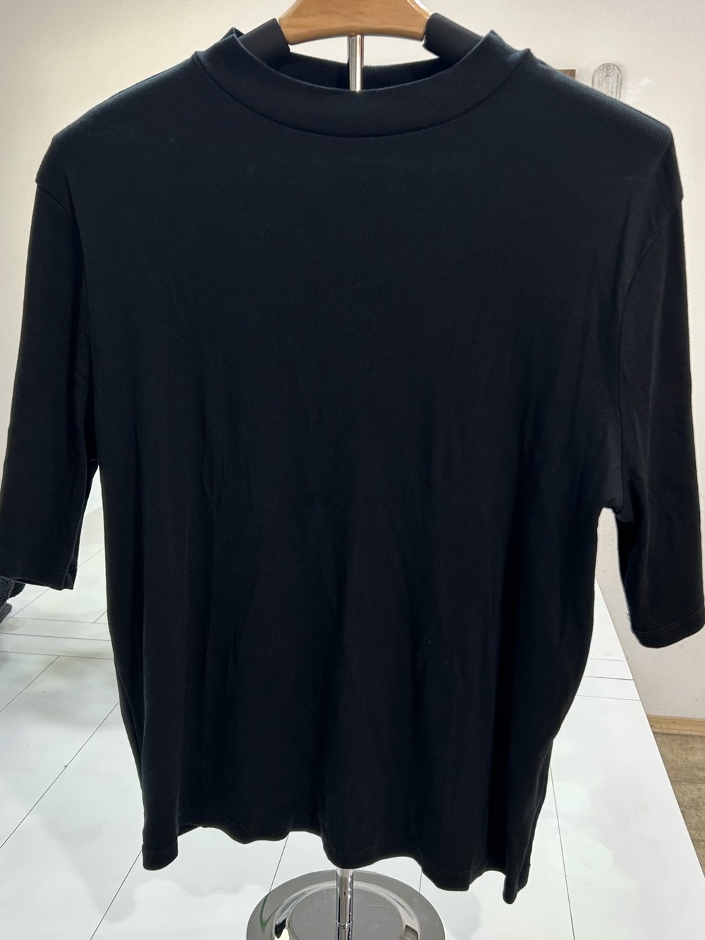 A new day Woman’s  Black Short Sleeve Crew Neck Shirt